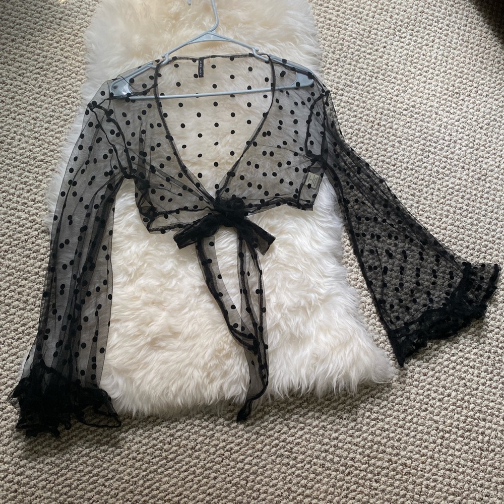 🖤SOLD🖤 Black Polka Dot Cropped Shawl